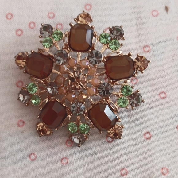 Gold Tone Brown Rhinestone Flower Brooch - Picture 1 of 4